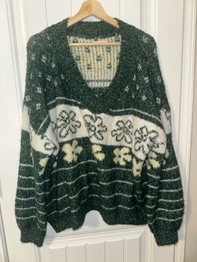 SO Green and Cream Floral Stripe V-Neck Sweater